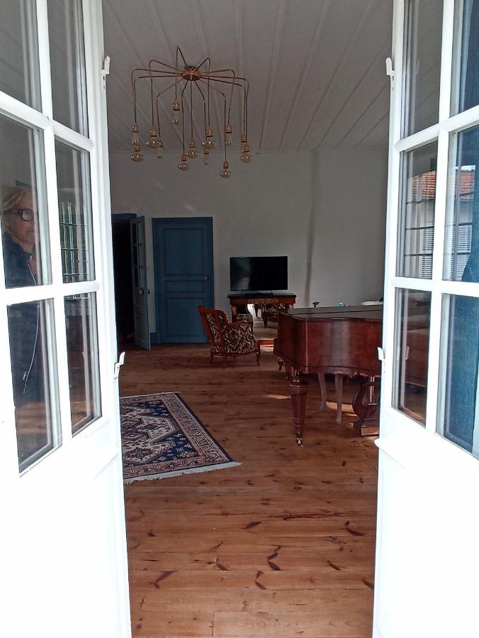 Chateau De Perpezat Apchat Exteriör bild